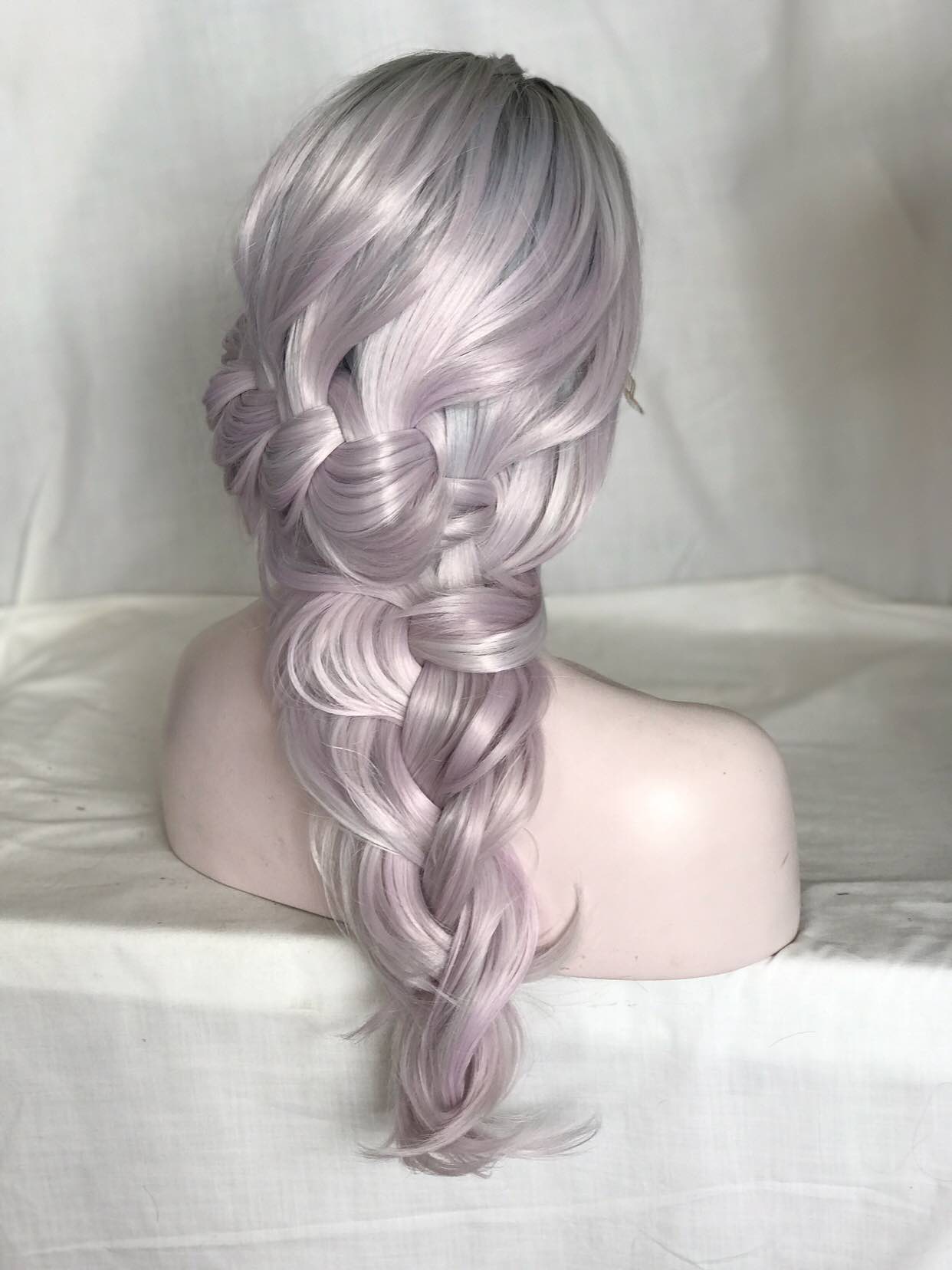 2017-uniwigs-trendy-new-arrival-ombre-lilac-wigs 03